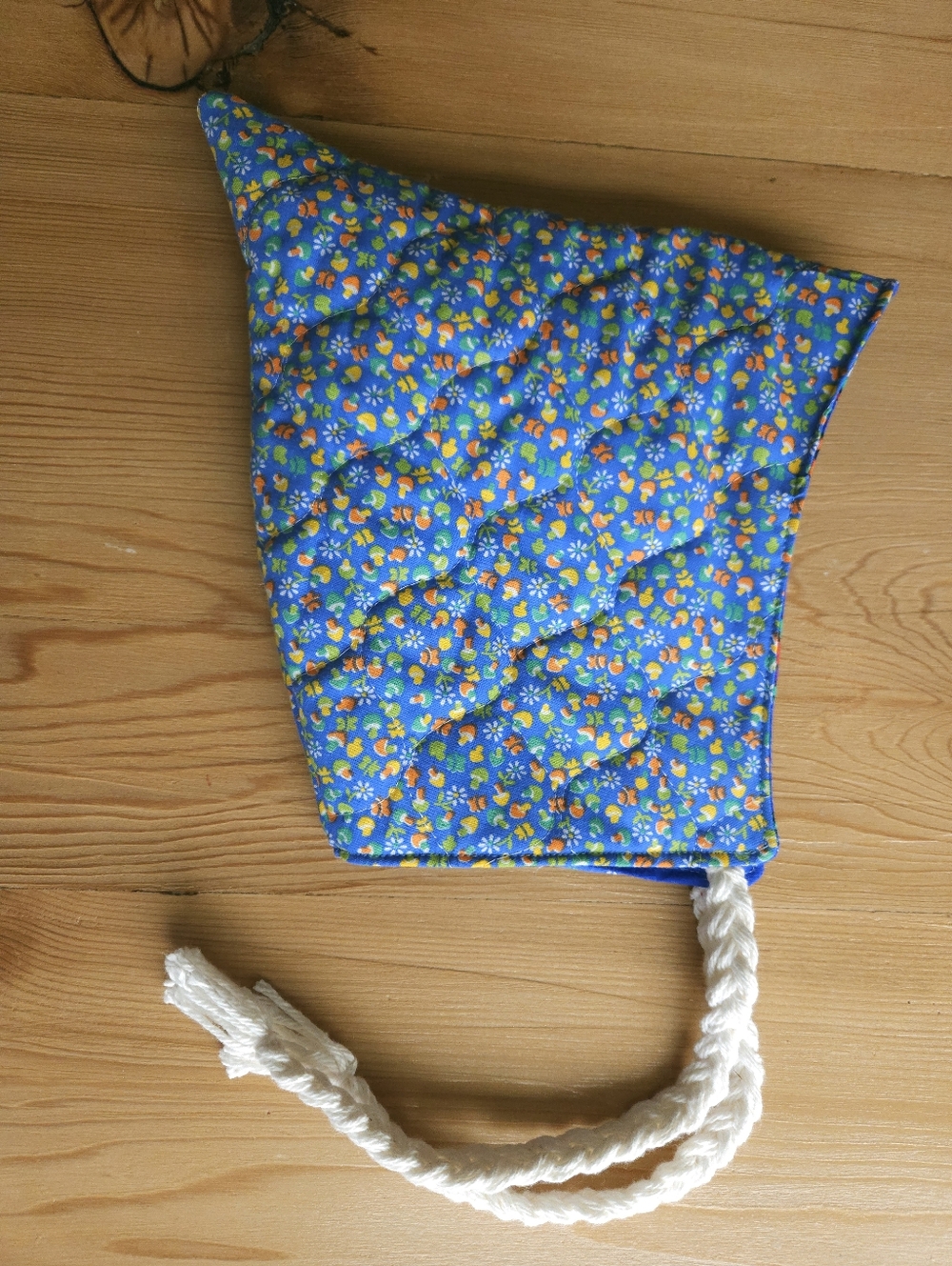 Quilted Upcycled Blue Mushroom Pixie Hat Bonnet Fully lined 6-12 months - Picture 4 of 12